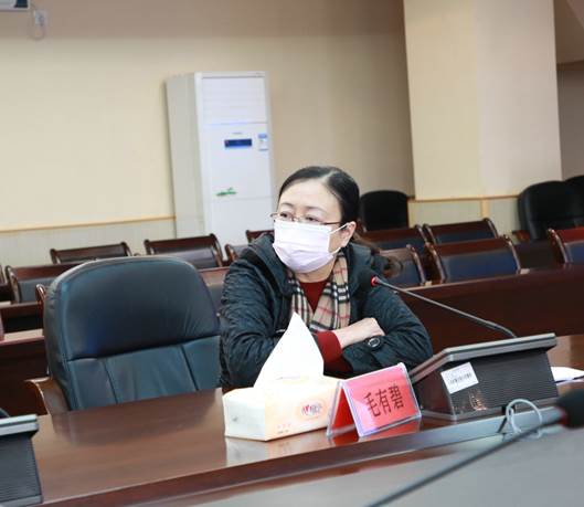 说明: E:\办公资料\照片与视频\海燕政策研究论坛线路1工作图片\2020年\3月\18日省委教育工委、省教育厅召开全省教育系统疫情防控工作专题视频会议\精选图片\AB3A6022.JPG