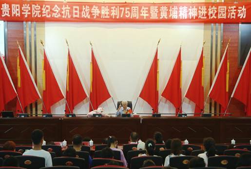 说明: E:\办公资料\照片与视频\海燕政策研究论坛线路1工作图片\2020年\9月\3日——纪念抗日战争胜利75周年暨黄埔精神进校园活动\精选图片\AB3A0164.JPG