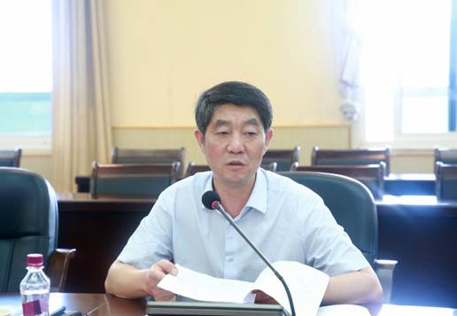 说明: E:\办公资料\照片与视频\海燕政策研究论坛线路1工作图片\2020年\6月\11日—2020年度宣传思想暨意识形态工作会议\精选图片\AB3A0164.JPG